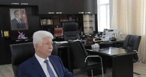 Cəlilabadın icra başçısı bordürləri 50 min manata dəyişmək istəyir