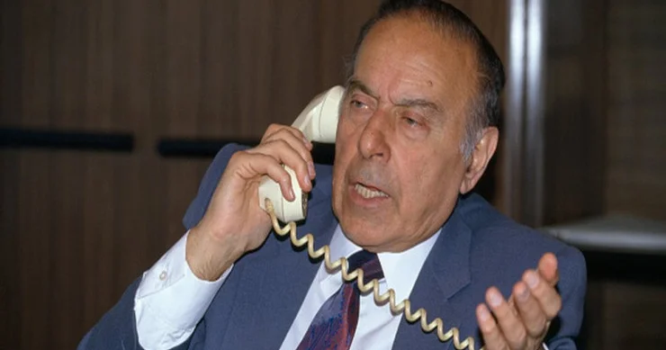 Heydər Əliyev Füzuli və Nəsiminin məzarlarını Azərbaycana gətirtmək istəyib ÖZ DİLİNDƏN ŞOK DETALLAR