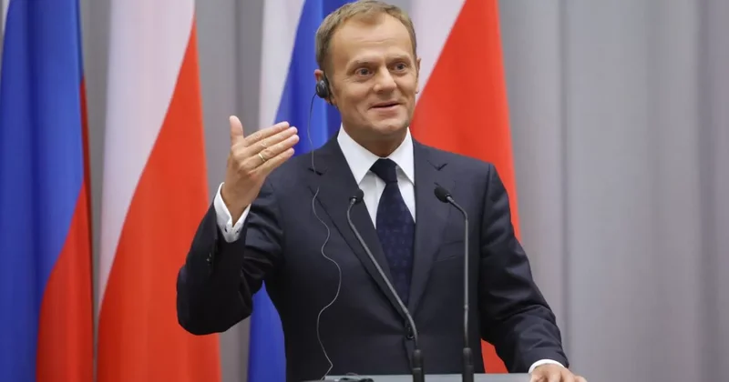 Туск назначает советника для контроля над переговорами по Украине