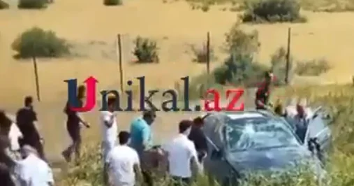 Ödənişli yolda maşın aşdı VİDEO