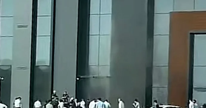 DOST Mərkəzində yanğın FOTO