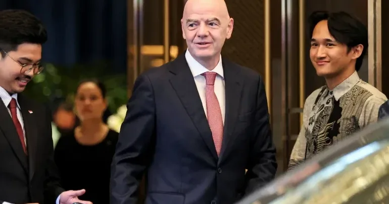 UEFA İnfantinodan əl çəkmir FIFA prezidentini devirmək üçün yeni plan