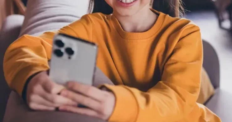 Uşaqlara telefon qadağası ilə bağlı ŞOK NƏTİCƏ: Alimlər illərin fikrini alt üst etdilər