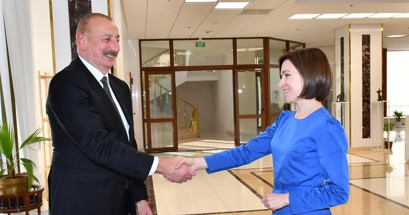Prezident vəzifədaşına təbrik məktubu göndərdi