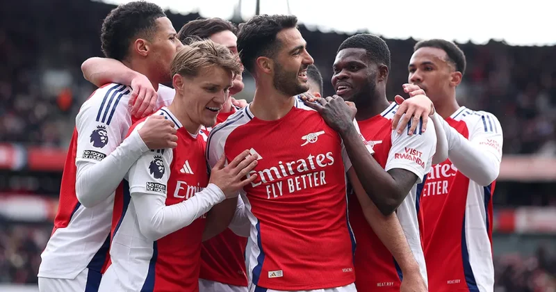 “Arsenal”ın 3 cü forması FOTO