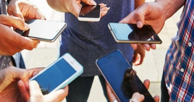 Dünyanın ən populyar smartfonunun adı açıqlandı