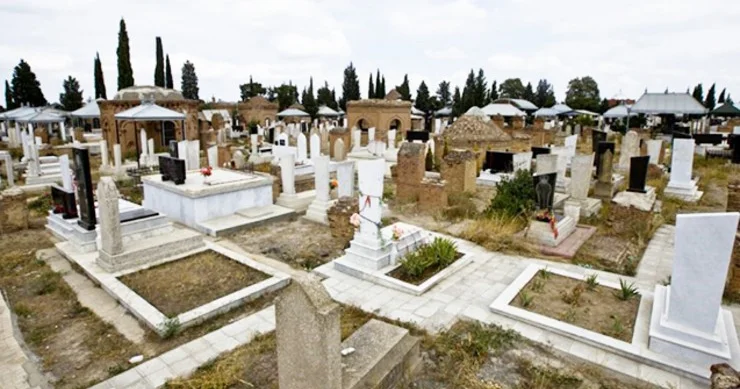 Bakı sakininin meyiti qəbiristanlıqda tapıldı