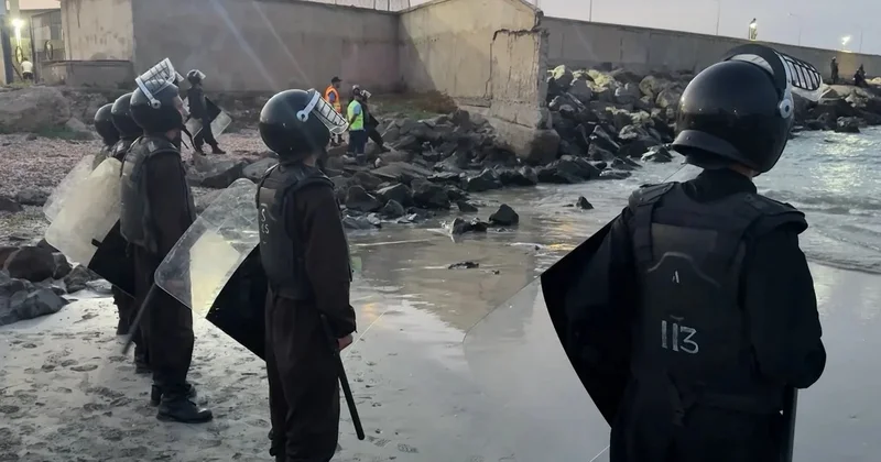 В Сеуте четверо военных пострадали из за нападения мигрантов, задержаны 12 человек
