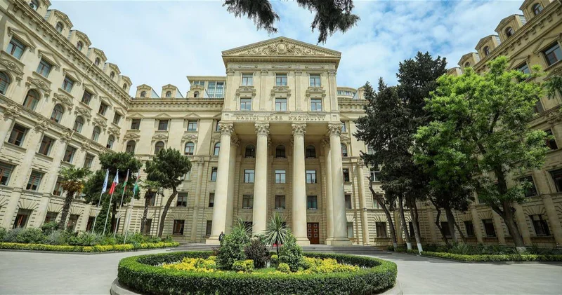 Баку осудил антиазербайджанскую провокацию перед гостевым домом посольства в РФ