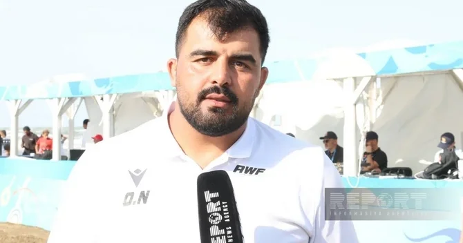 Oyan Nəzəriani: Qadınlardan ibarət Azərbaycan millisi tarixində ilk dəfə dünya çempionu oldu