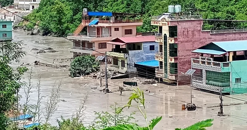 Nepal və Tibetdə sürüşmə nəticəsində 1500 ə yaxın insan itkin düşüb