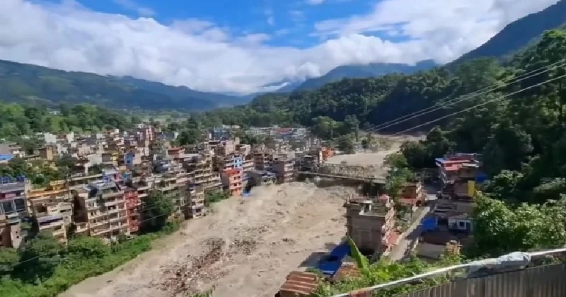 Nepaldakı daşqınlarda 55 Ukrayna vətəndaşı itkin düşdü