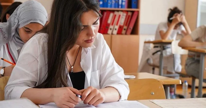 Qəbul olduğu ixtisasdan imtina edən abituriyentlərin yerləri niyə boş qalmalıdır? Yeni TƏKLİF