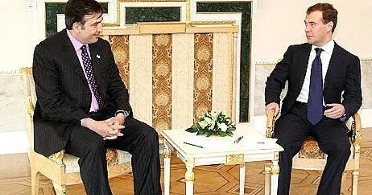 Saakaşvilidən Medvedevə cavab: “Dima, yenə çox içmisən?”