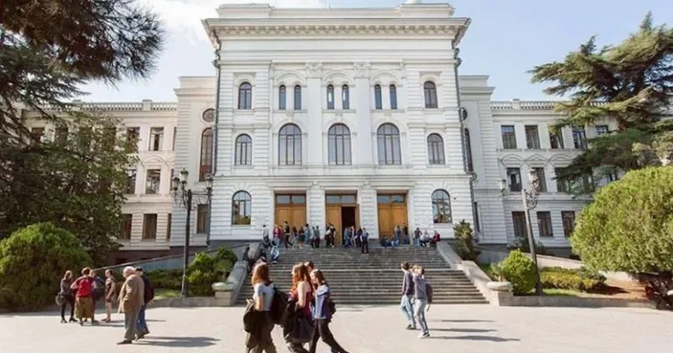 Gürcüstanda 20 mindən çox tələbə dövlət hesabına təhsil alacaq