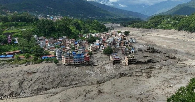 Nepaldan və Tibetdən dəhşətli xəbərlər İtkin düşənləri 700 dən çoxu xarici turistlərdi