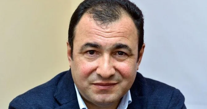 Elxan Şirinov: Səsin və bədən quruluşun bunu dəstəkləyirsə oxuya bilərsən