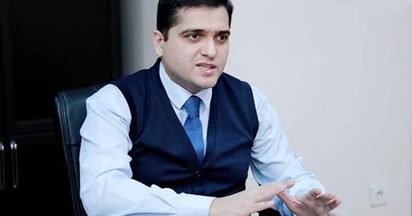Elxan Şahinoğlu: “Paşinyan yeni Konstitusiyanın qəbuluna mane olacaq qüvvələri sıradan çıxarır”
