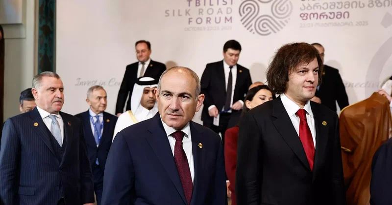 Paşinyan Kobaxidzeni COP17 çərçivəsində keçiriləcək sammitə dəvət edib
