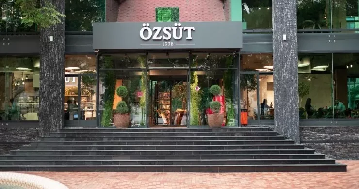 350 min manata “Özsüt” restoranı “aldı” tələyə düşdü