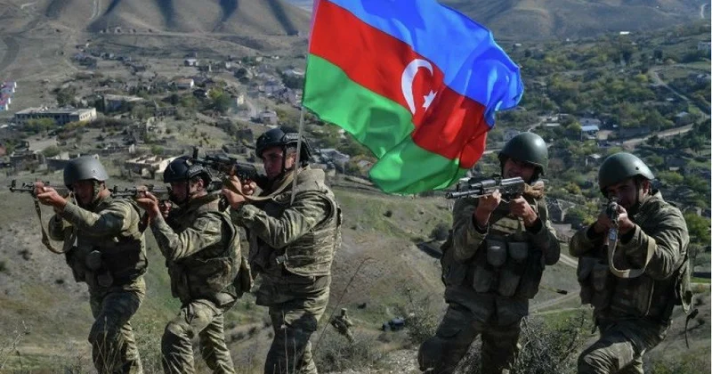 Yuxudan ZƏFƏRƏ Təcili yardım maşınından üç şəhid tabutu düşürdülər