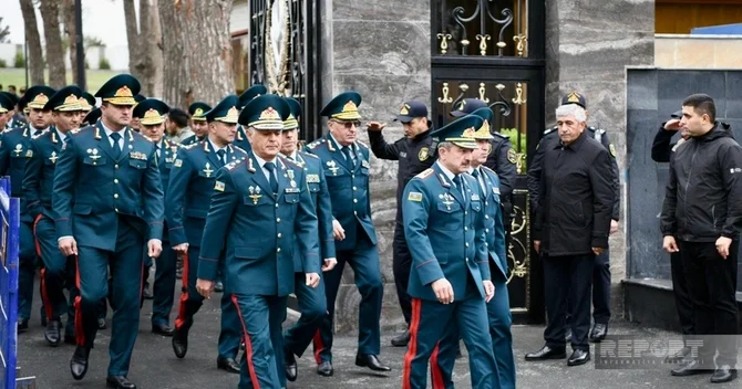 Dövlət rəsmiləri Hərbi Memorial Məzarlığı ziyarət ediblər