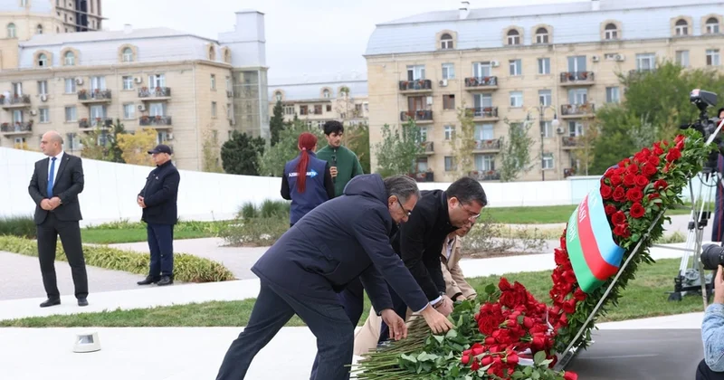 Medianın İnkişafı Agentliyində Anım Gününə həsr olunan tədbir keçirilib: Zəfər parkı ziyarət edilib FOTOLAR
