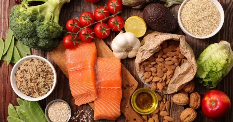 Yağışlı havada hansı qidaların qəbulu məsləhətlidir? Mütəxəssislərdən TÖVSİYƏLƏR