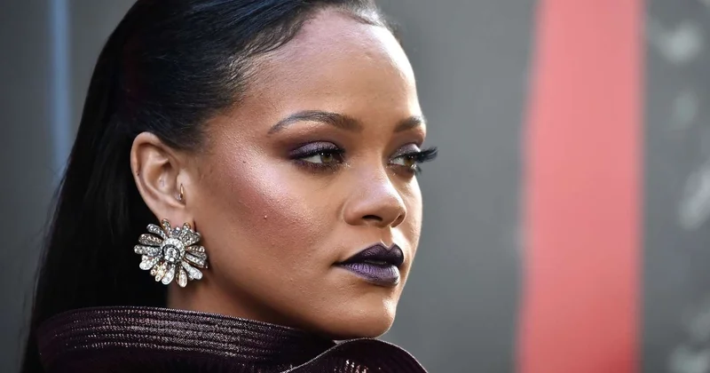 Rihanna gizlincə nikaha girib?