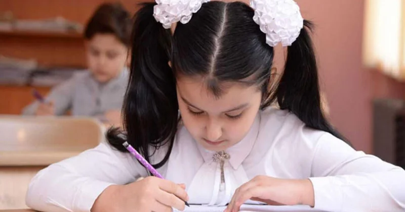 Azərbaycanda dərs rejimi dəyişir? Dərslər 40, tənəffüslər 10 dəqiqə