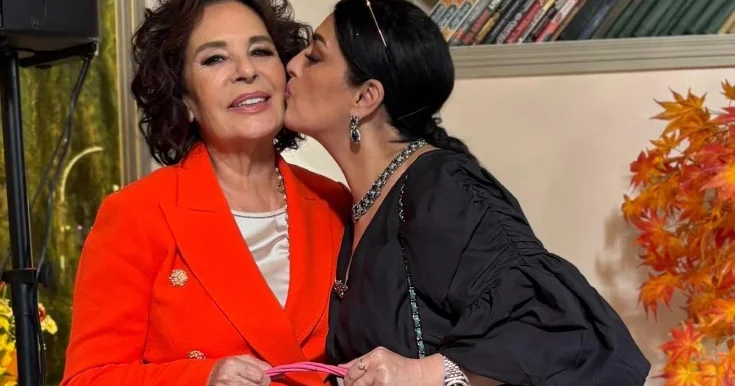 Elza Seyidcahan hülya Koçyiğitlə bir arada FOTOLAR