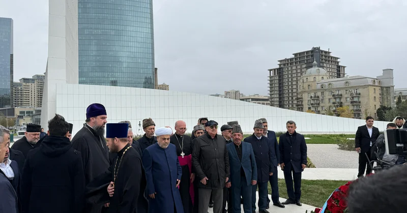 Dini konfessiyaların rəhbərləri Zəfər parkını ziyarət ediblər