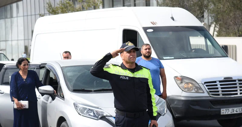 В Азербайджане минутой молчания почтили память шехидов Отечественной войны