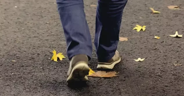 Ayağına ilişən daş onu milyonçuya çevirdi Film kimi hadisə