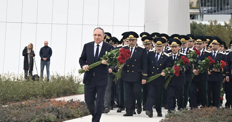 Baş Prokurorluğun rəhbərliyi Zəfər parkında FOTOLAR
