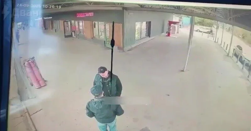 Эпичное столкновение самокатов попало на видео