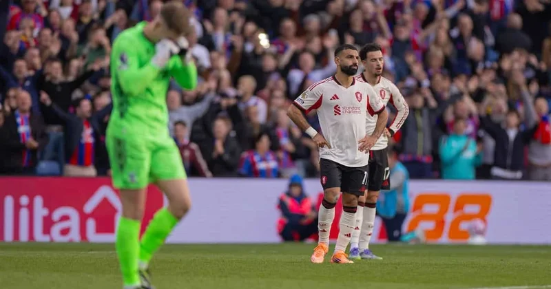“Liverpul” mövsümdə ilk məğlubiyyətini aldı
