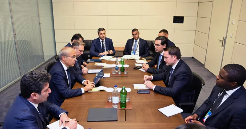 Azərbaycanda investisiya baxımından maraq doğuran sahələr barədə fikir mübadiləsi aparılıb