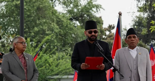 Keçmiş repçi, indiki baş nazir: BMT də görünüşü ilə müzakirə yaratdı (Foto)