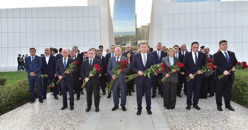 AHİK in üzv və tabe təşkilatları şəhidlərimizi andılar Fotolar