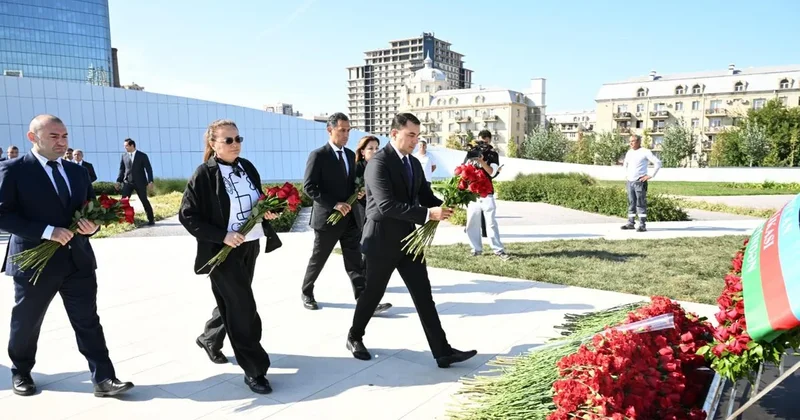Коллектив Министерства культуры почтил память шехидов