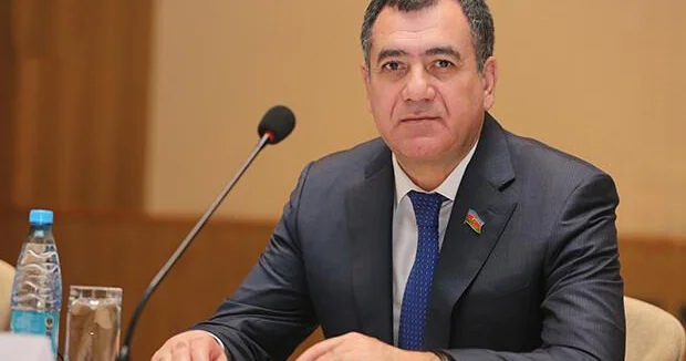 “Hər şey “Vətən üçün” yox, “hər şey insan üçün” devizi günümüzün çağırışı olmalıdır” Qüdrət Həsənquliyev