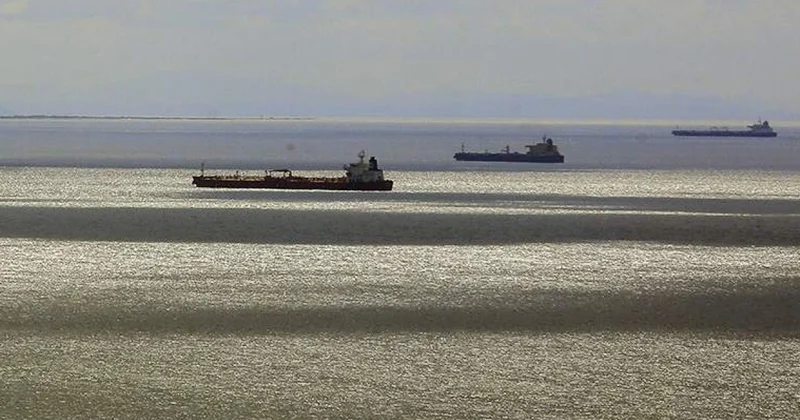 Трамп объявил: Рекордный объем нефти прошел через Ормуз