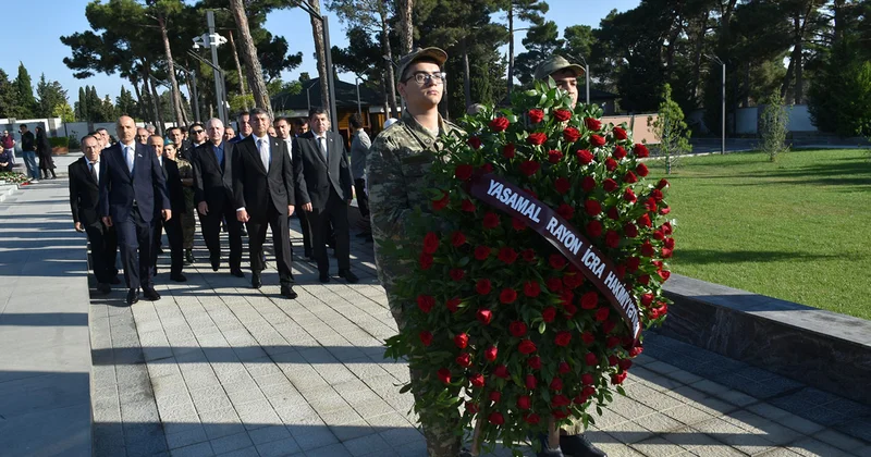 Yasamal ictimaiyyəti Anım Gününü qeyd etdi Fotolar