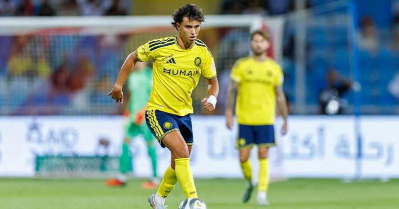 Joau Feliks Ronaldunun 1000 ci qoluna assist etmək istəyir
