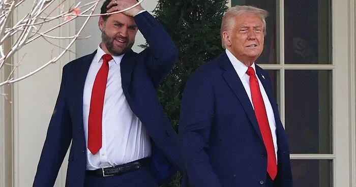 Vens Trampdan danışdı: Gecə yarısı zəng edib...