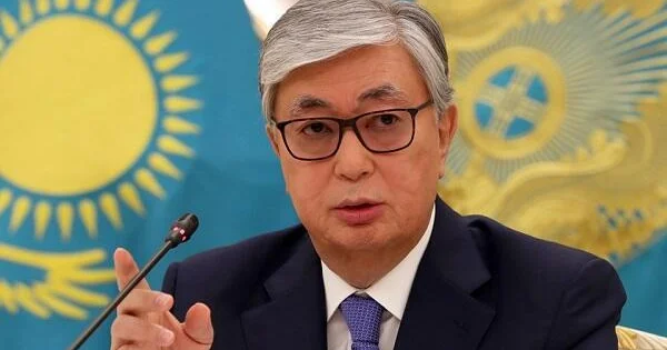 Tokayev hərbçilərin ölümünə görə Daürən Kosanovu işdən çıxardı