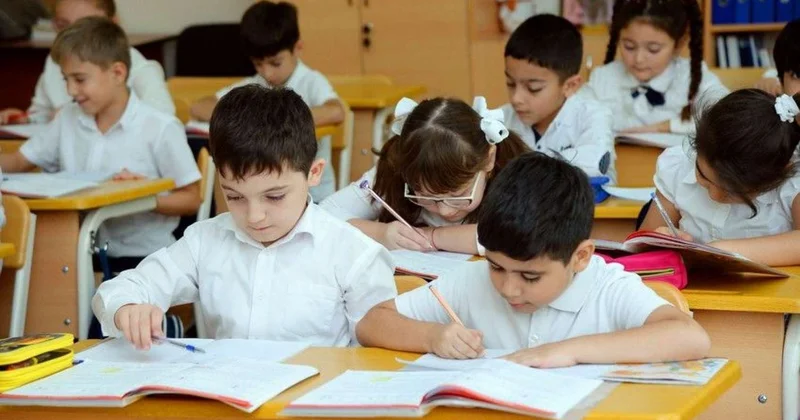 Ölkəmizin qəribə təhsil sistemi: Öyrədir, amma inkişaf etdirmir