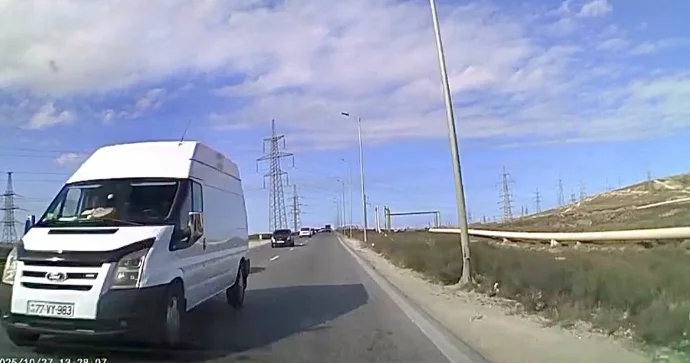 Balaxanı Mehdiabad yolunda təhlükə saçan “Ford” sürücüsü 77 VY 983 VİDEO