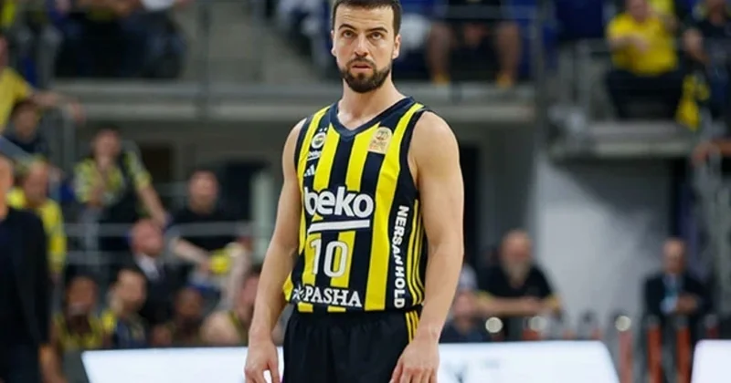 Fənərbağça nın kapitanının sürücülük vəsiqəsi əlindən alınıb